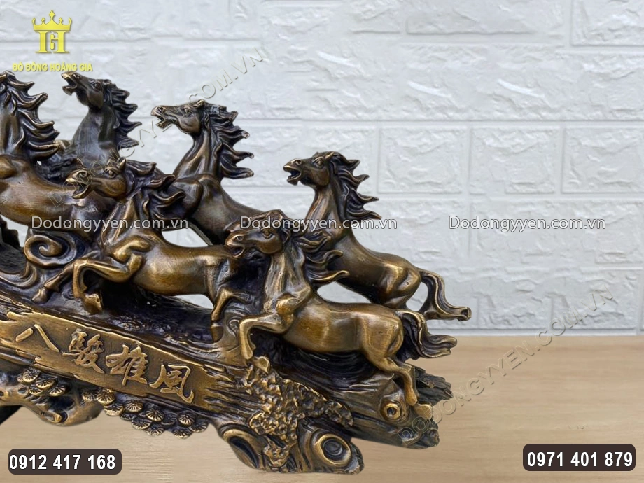 Từng họa tiết hoa văn được chăm ch&uacute;t tỉ mỉ